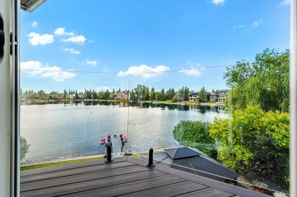 85 Sunset Way SE Calgary AB T2X 3C1