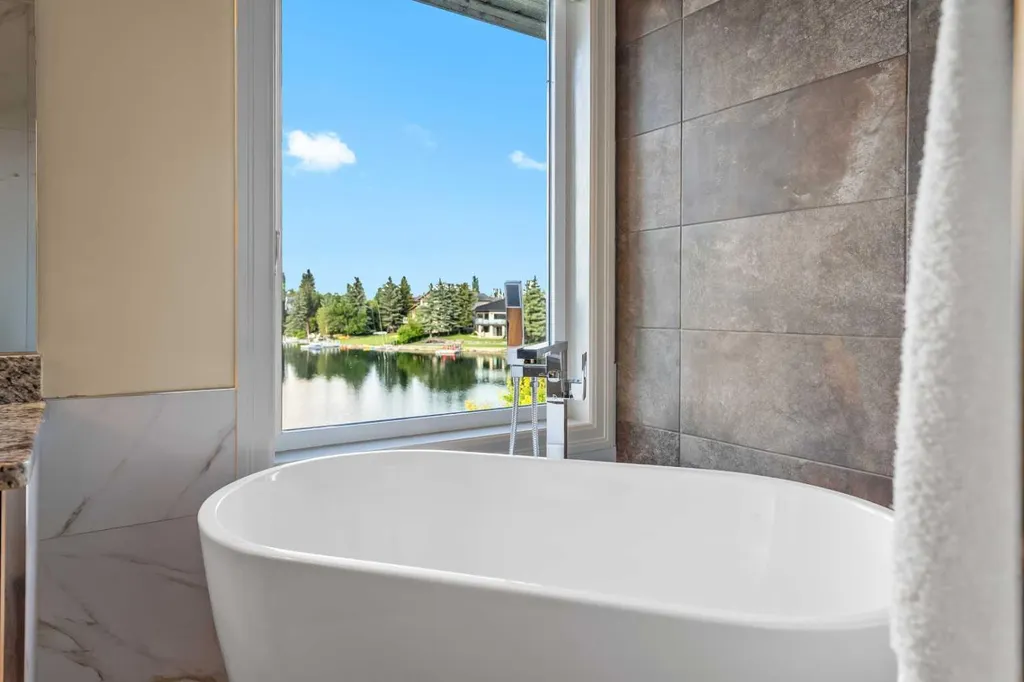 85 Sunset Way SE Calgary AB T2X 3C1