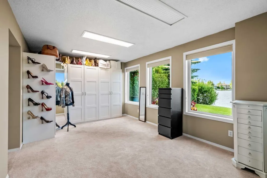 85 Sunset Way SE Calgary AB T2X 3C1