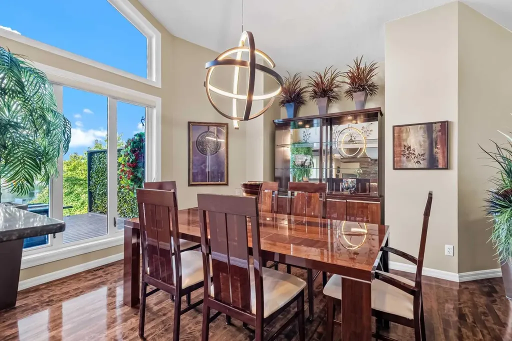 85 Sunset Way SE Calgary AB T2X 3C1