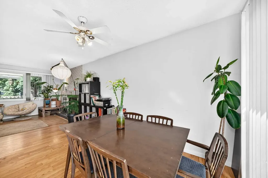 6108 Lloyd Crescent SW Calgary AB T3E 5V7
