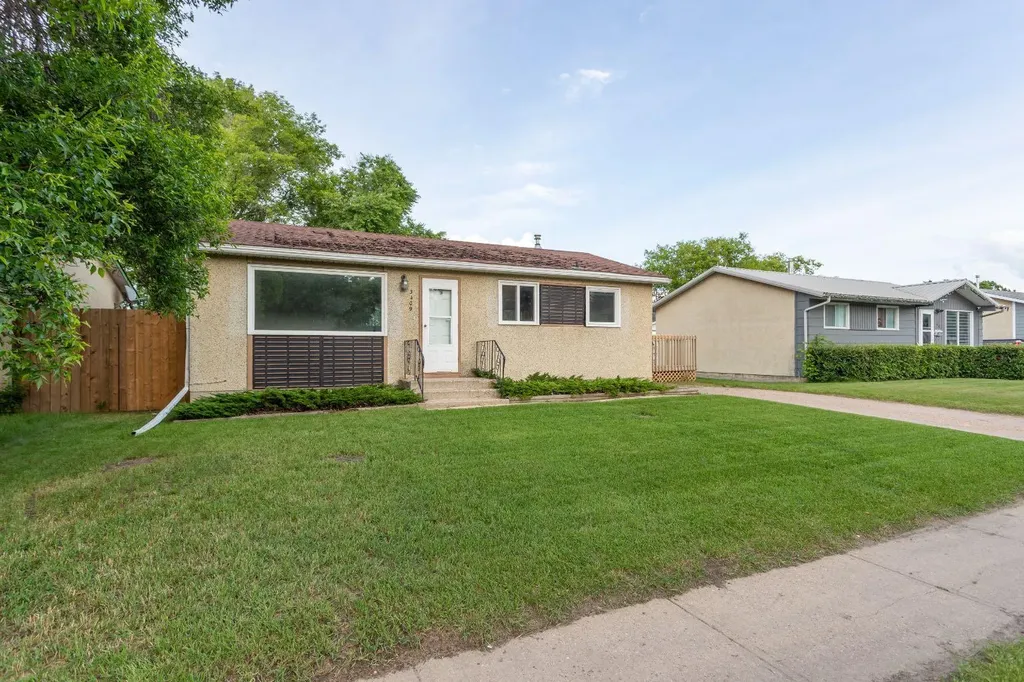3409 49 Avenue Lloydminster SK S9V 2A2