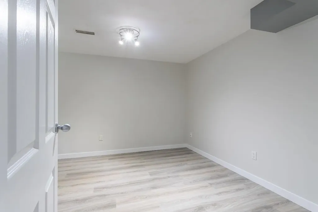 3409 49 Avenue Lloydminster SK S9V 2A2