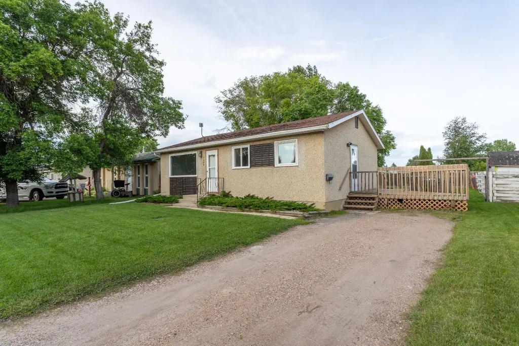 3409 49 Avenue Lloydminster SK S9V 2A2