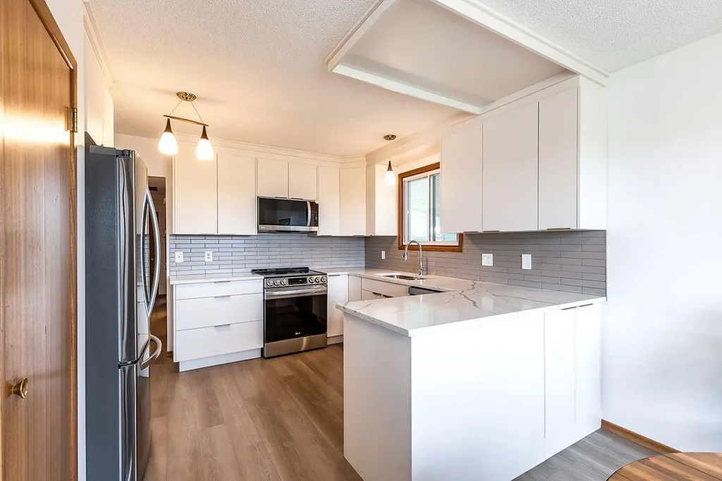 851 Mccutcheon Drive NW Medicine Hat AB T1A6X9