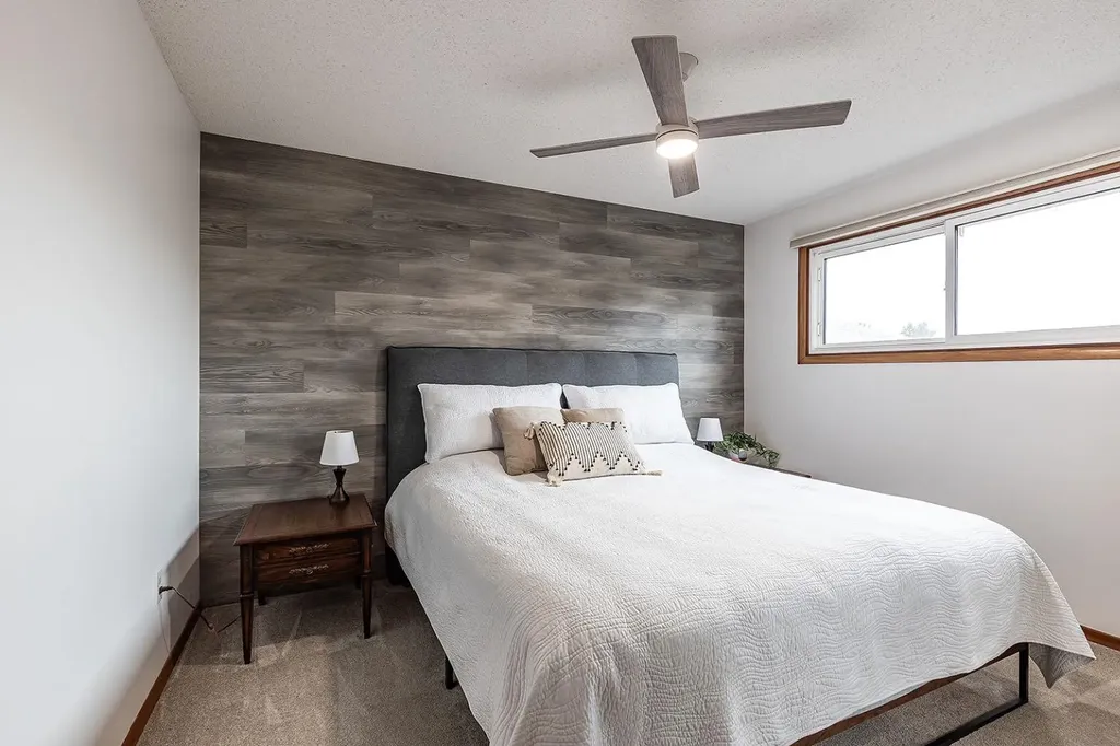 851 Mccutcheon Drive NW Medicine Hat AB T1A6X9