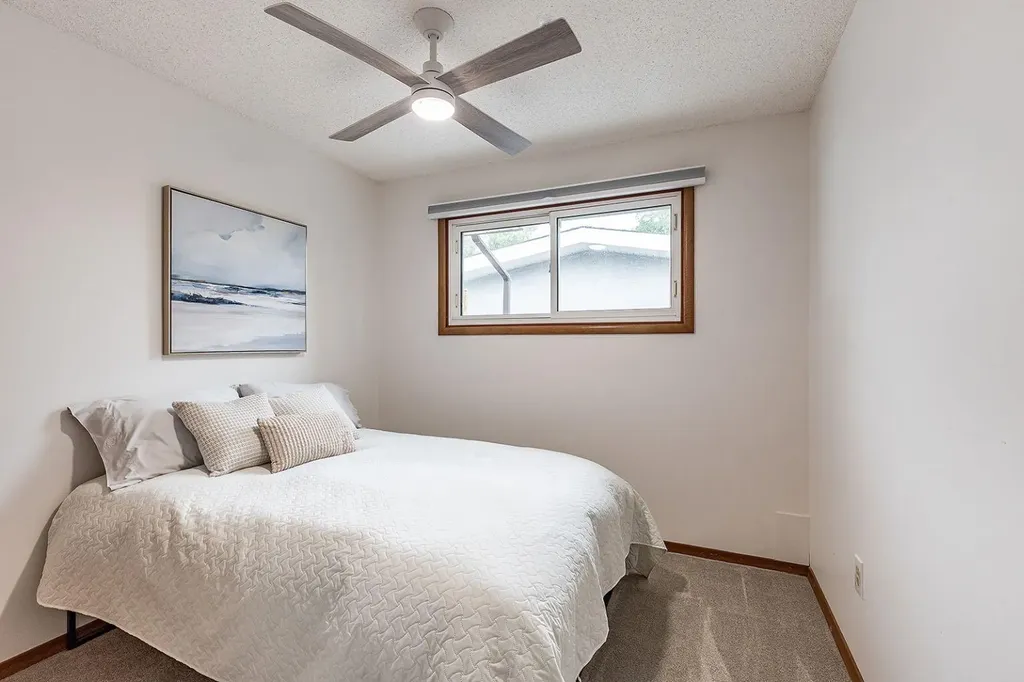851 Mccutcheon Drive NW Medicine Hat AB T1A6X9