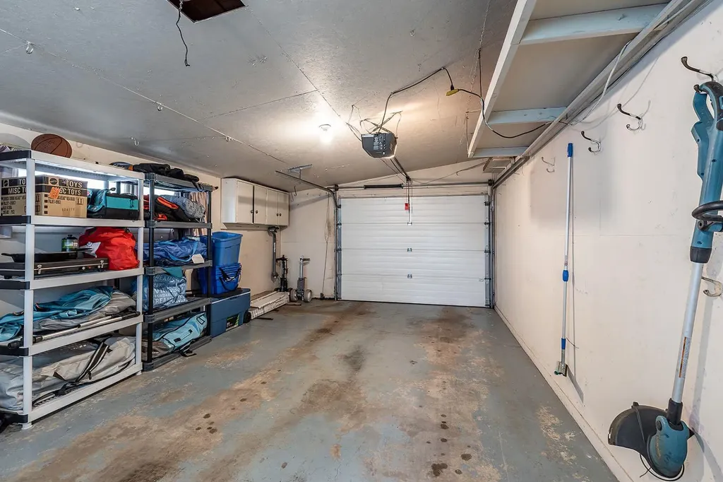 851 Mccutcheon Drive NW Medicine Hat AB T1A6X9