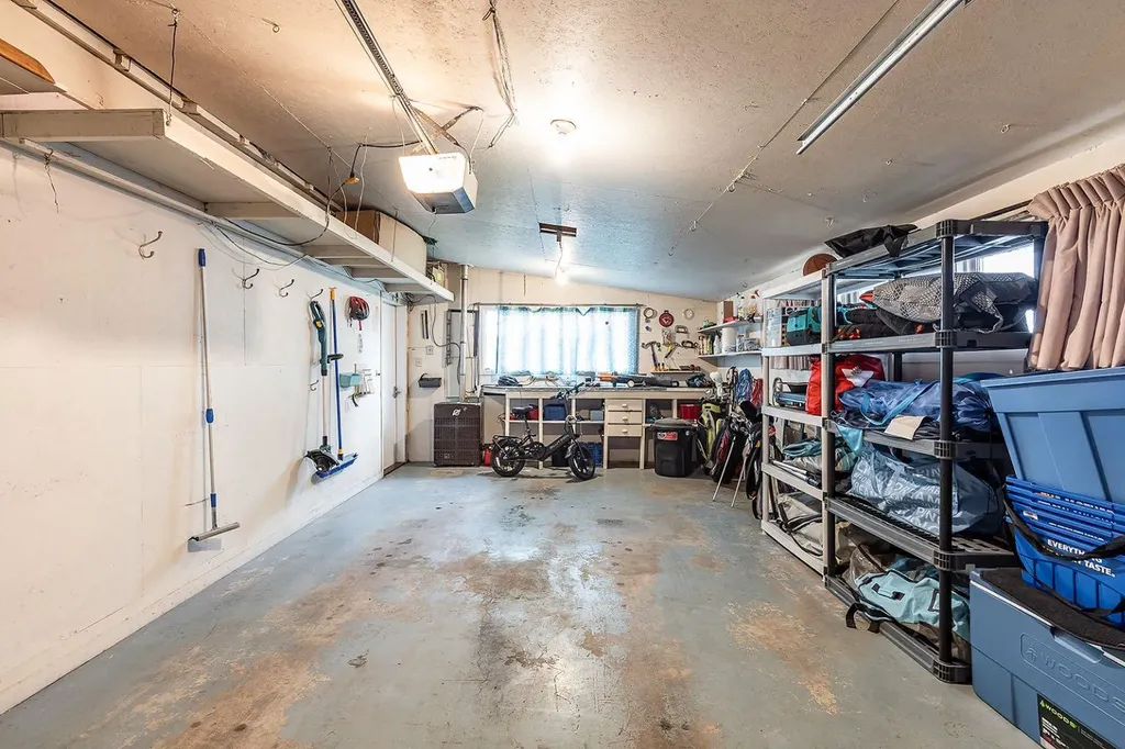 851 Mccutcheon Drive NW Medicine Hat AB T1A6X9