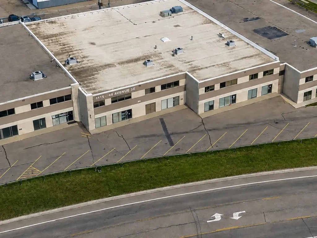1115 48 Avenue SE Calgary AB T2G2A7