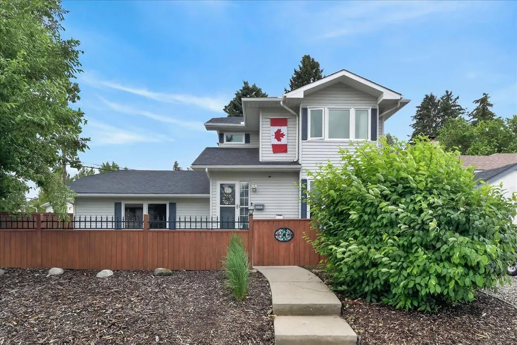 2511 Exshaw Road NW Calgary AB T2M4E6