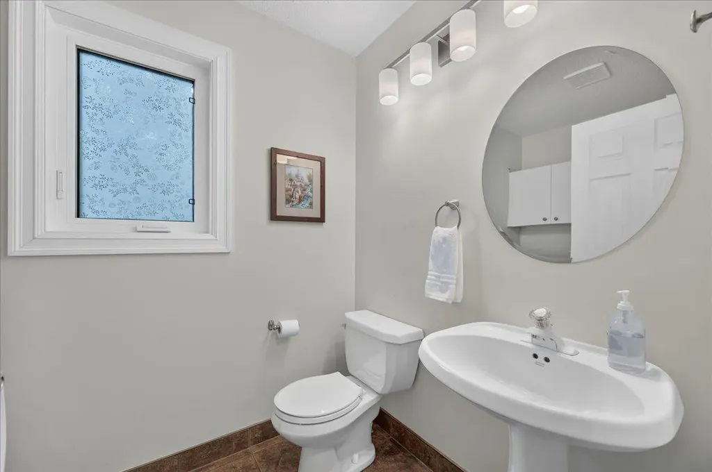 2511 Exshaw Road NW Calgary AB T2M4E6