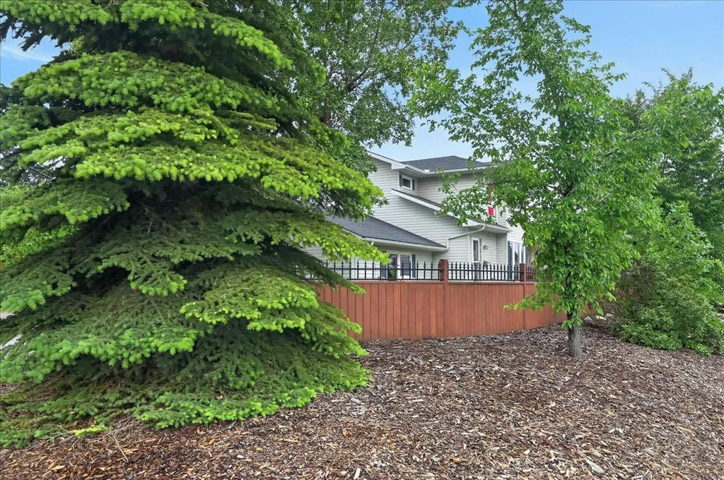 2511 Exshaw Road NW Calgary AB T2M4E6