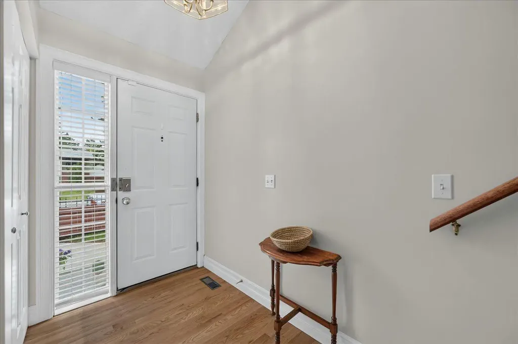 2511 Exshaw Road NW Calgary AB T2M4E6