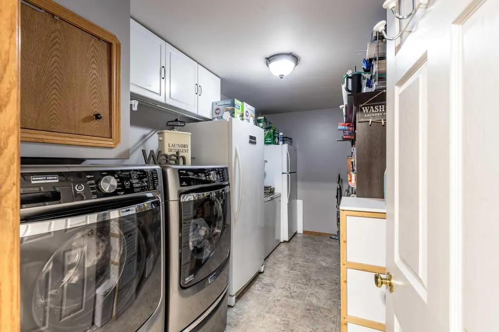 512 11 Street Dunmore AB T1B 0K4