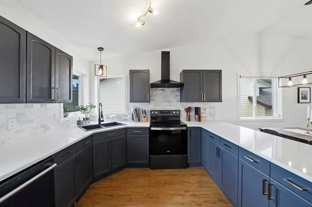 48 Dodge Avenue Red Deer AB T4R 3E8