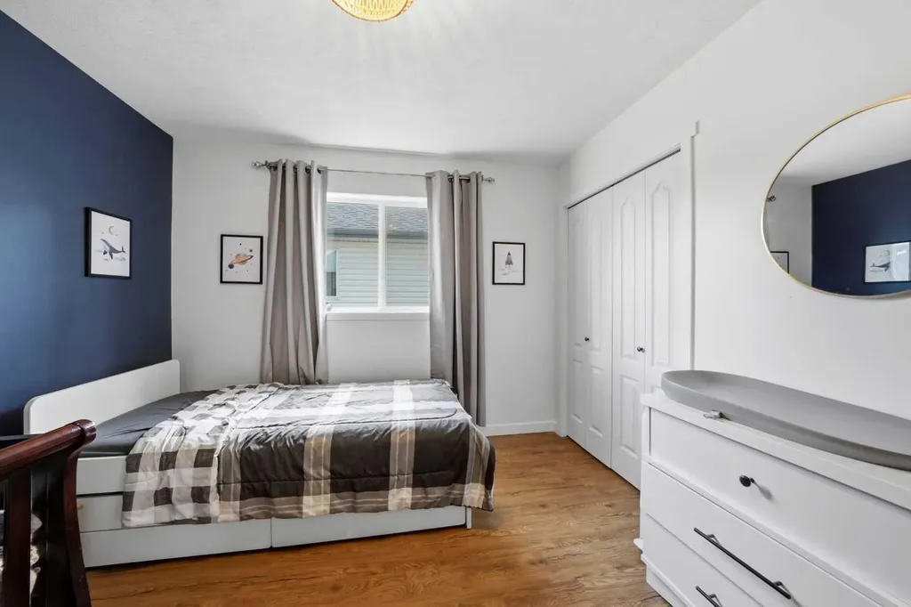 48 Dodge Avenue Red Deer AB T4R 3E8
