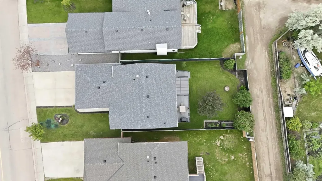 48 Dodge Avenue Red Deer AB T4R 3E8
