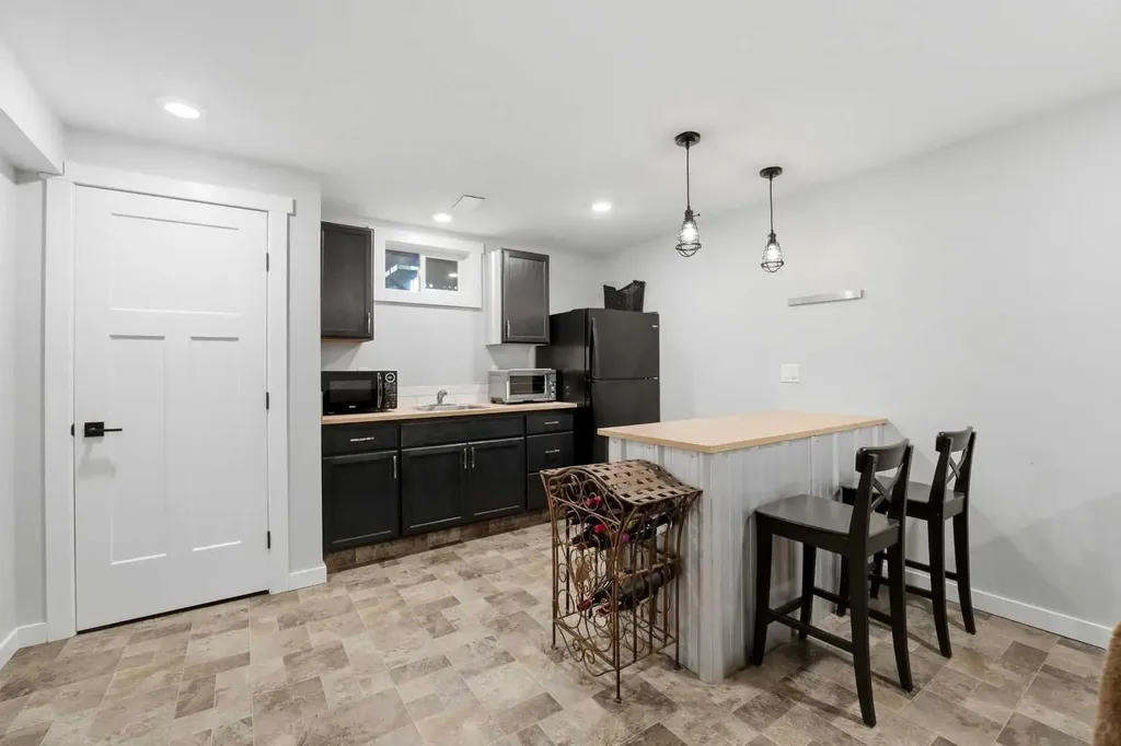 12 Malcolm Crescent Red Deer AB T4N 0J8