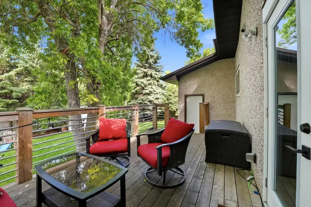 12 Malcolm Crescent Red Deer AB T4N 0J8