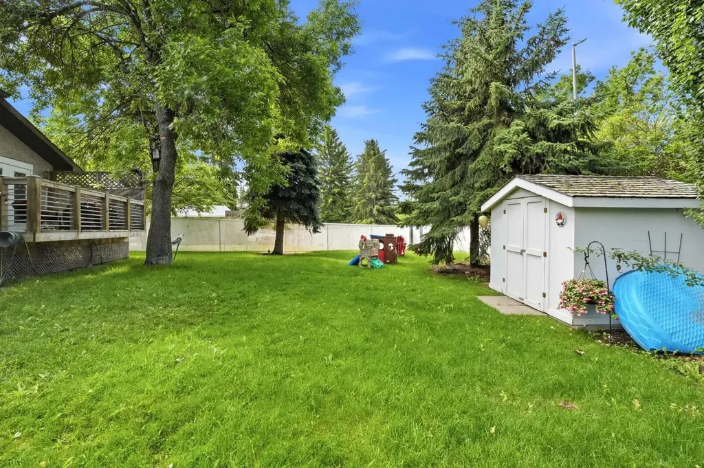 12 Malcolm Crescent Red Deer AB T4N 0J8