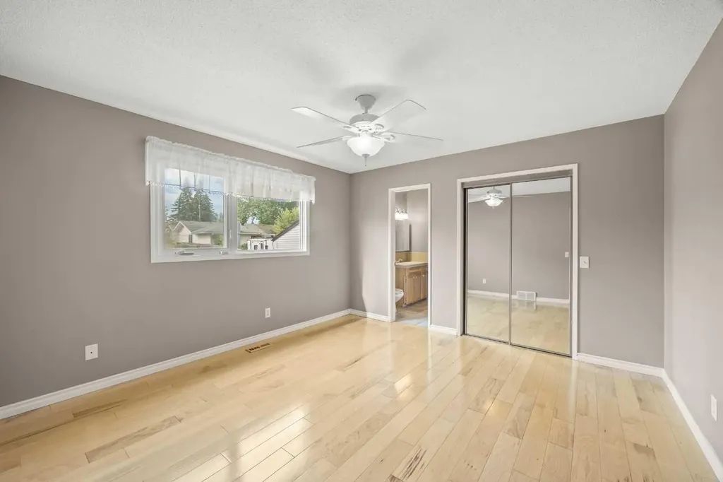 4907 Vantage Crescent NW Calgary AB T3A 1X6