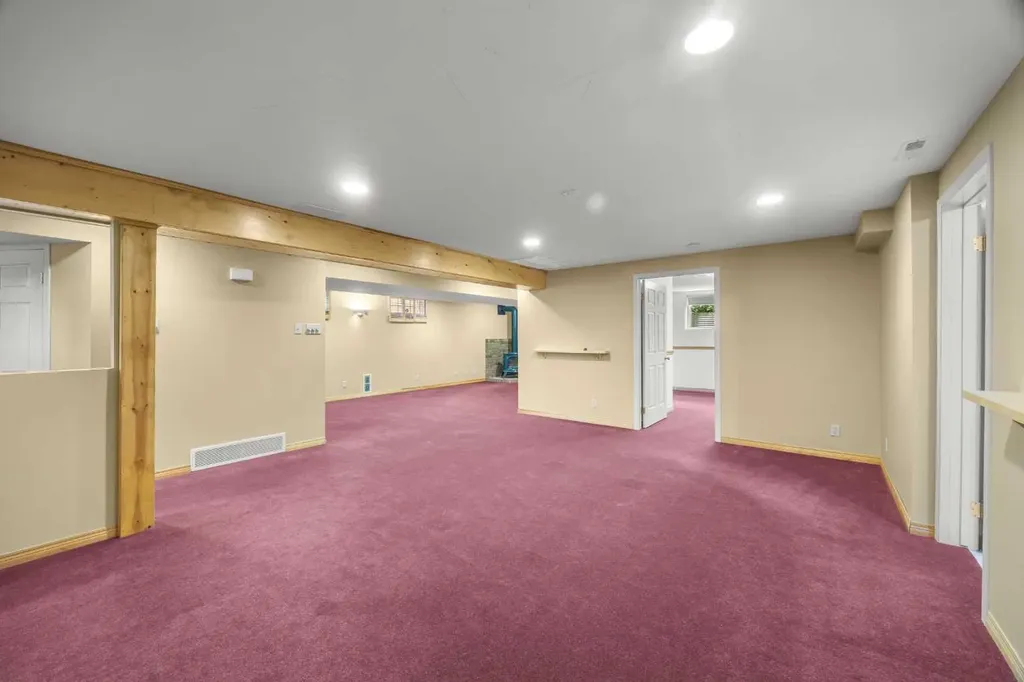 4907 Vantage Crescent NW Calgary AB T3A 1X6