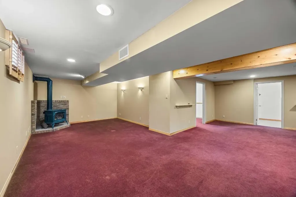 4907 Vantage Crescent NW Calgary AB T3A 1X6
