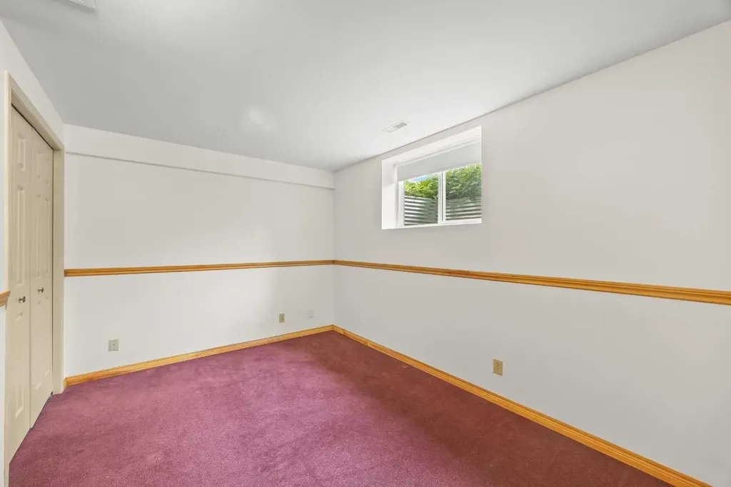 4907 Vantage Crescent NW Calgary AB T3A 1X6