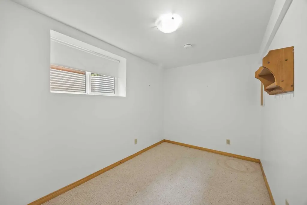 4907 Vantage Crescent NW Calgary AB T3A 1X6