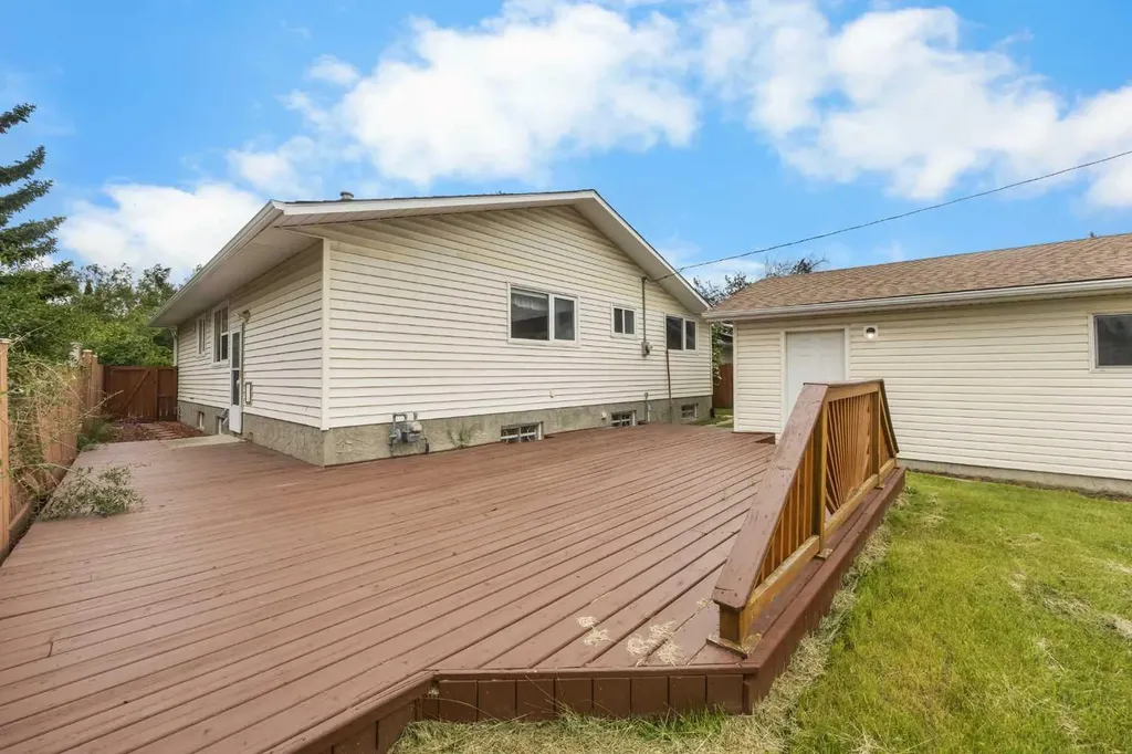 4907 Vantage Crescent NW Calgary AB T3A 1X6