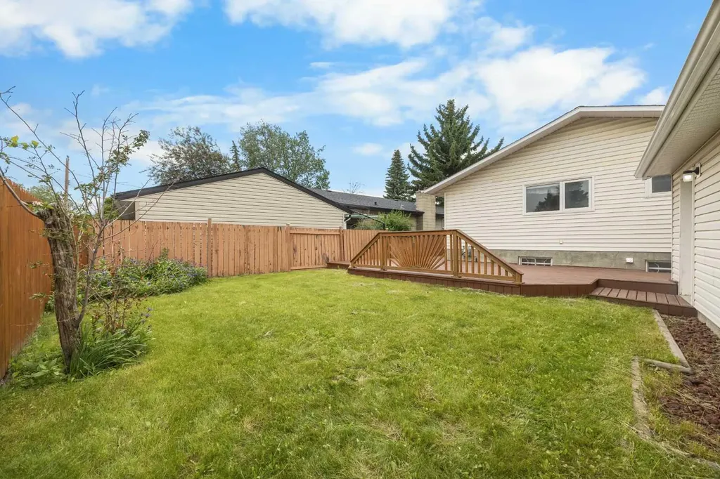 4907 Vantage Crescent NW Calgary AB T3A 1X6