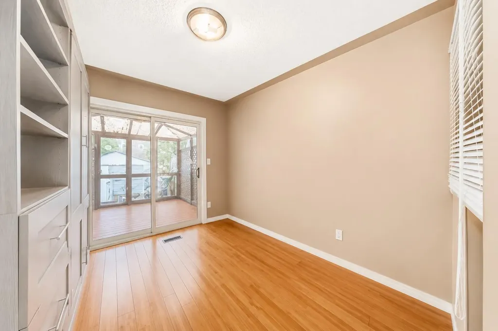 274 Templeview Way NE Calgary AB T1Y 3Y9
