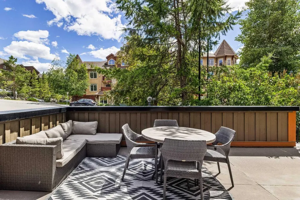 191 Kananaskis Way Canmore AB T1W 0A3