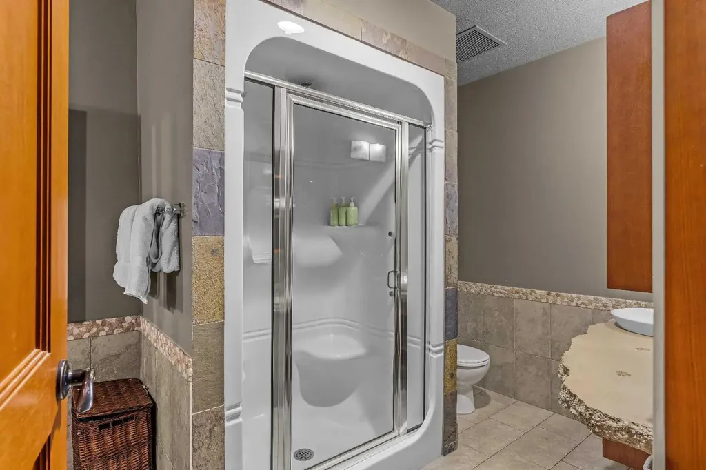 191 Kananaskis Way Canmore AB T1W 0A3