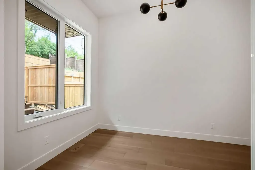 710 Bridge Crescent NE Calgary AB T2E5B5