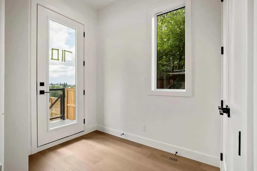 710 Bridge Crescent NE Calgary AB T2E5B5