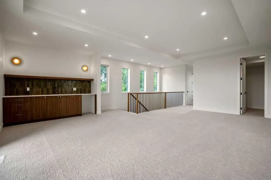 710 Bridge Crescent NE Calgary AB T2E5B5