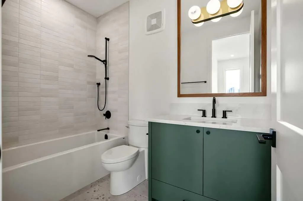 710 Bridge Crescent NE Calgary AB T2E5B5