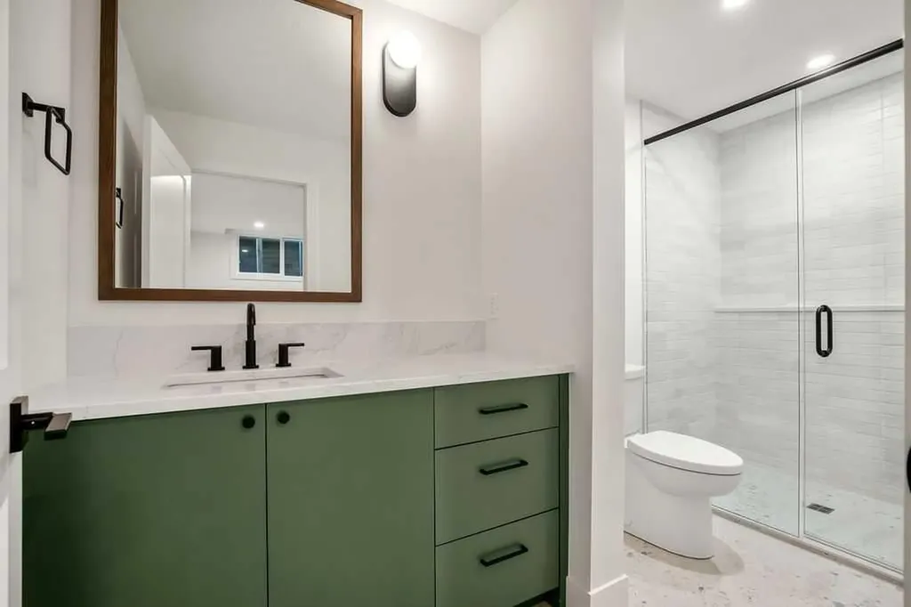 710 Bridge Crescent NE Calgary AB T2E5B5