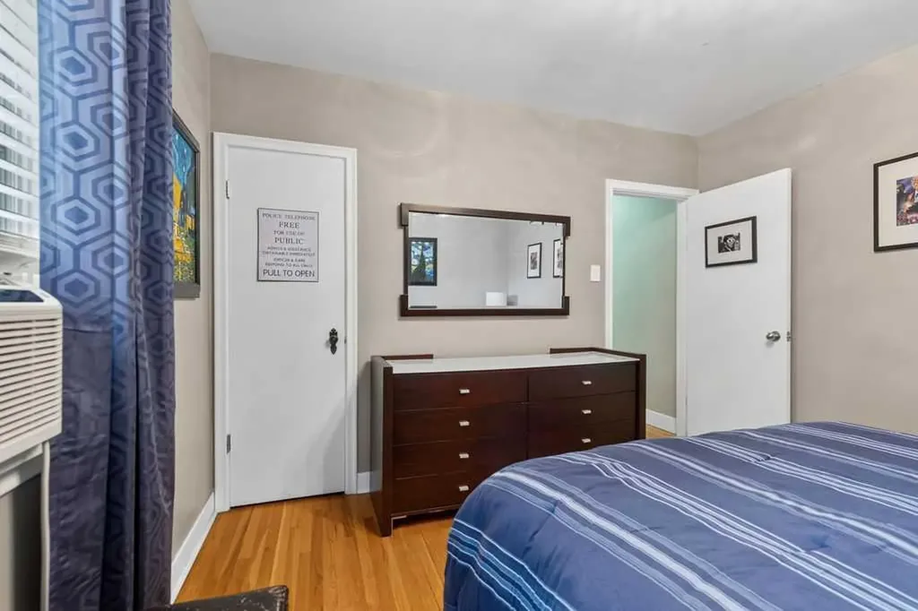445 29 Avenue NW Calgary AB T2M 2M4