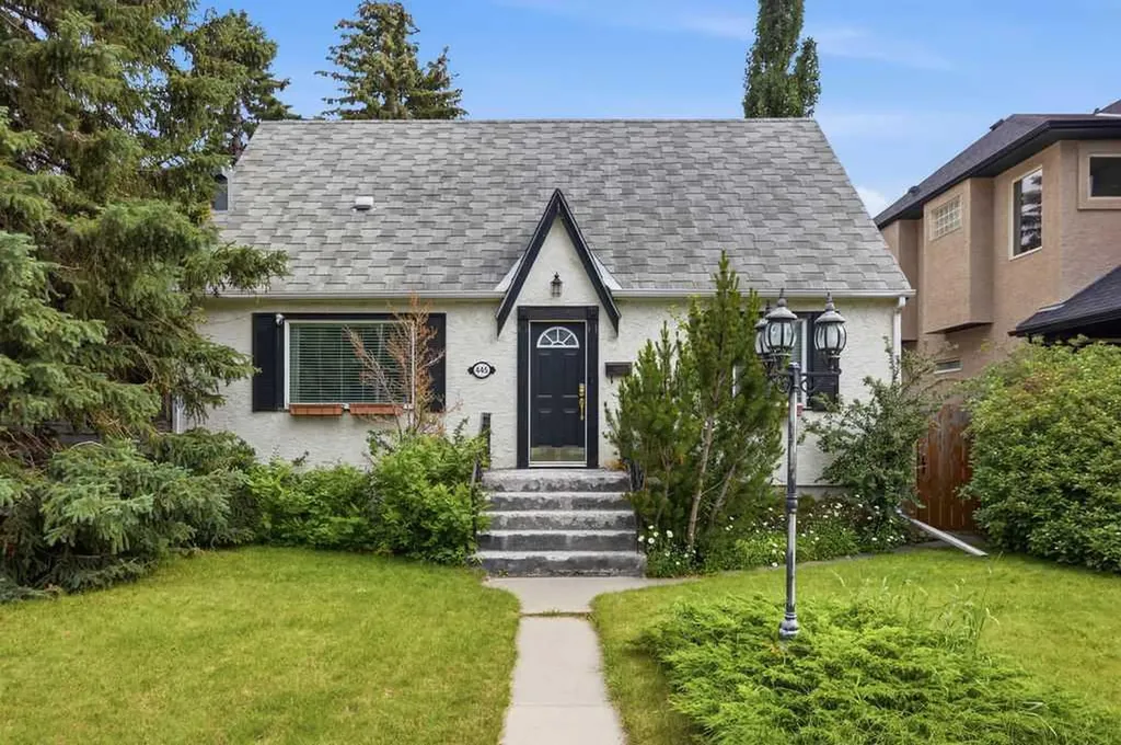 445 29 Avenue NW Calgary AB T2M 2M4