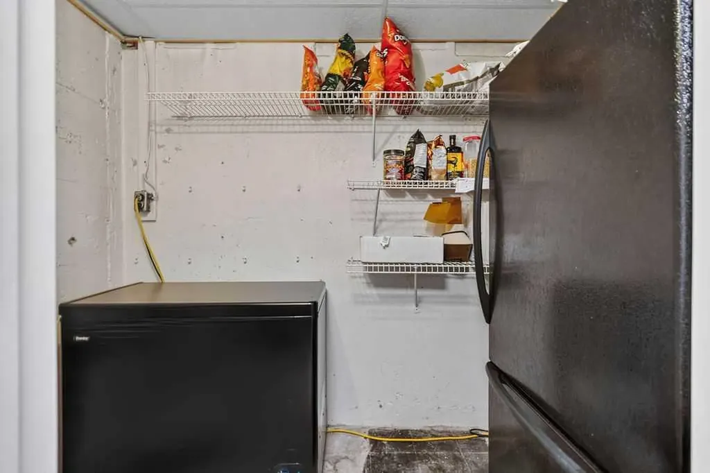 445 29 Avenue NW Calgary AB T2M 2M4