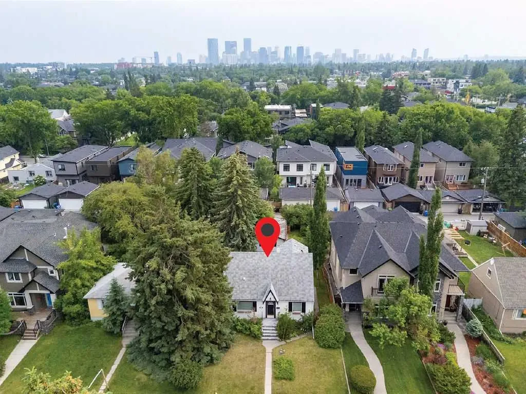 445 29 Avenue NW Calgary AB T2M 2M4