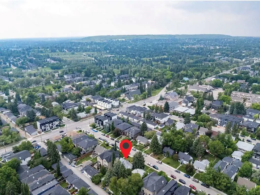 445 29 Avenue NW Calgary AB T2M 2M4