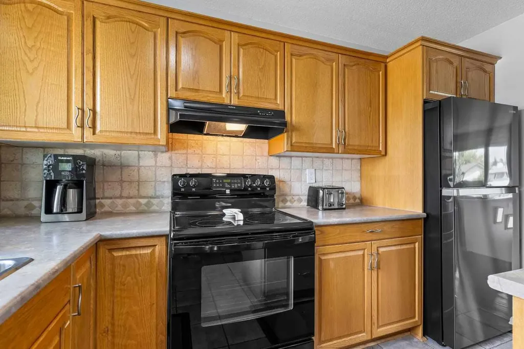 5019 Marshall Road NE Calgary AB T2A 2Y7