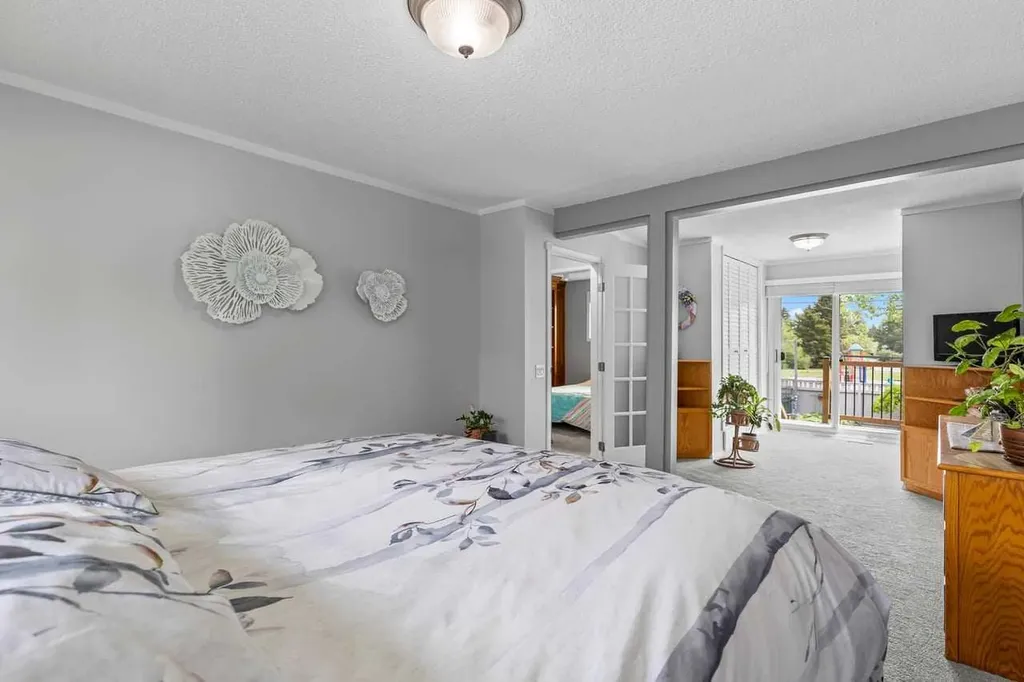 5019 Marshall Road SE Calgary AB T2A 2Y7