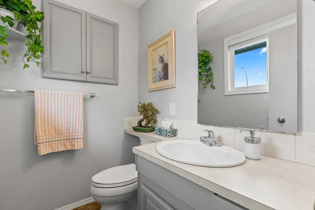5019 Marshall Road NE Calgary AB T2A 2Y7