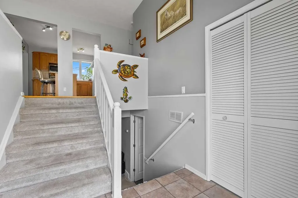 5019 Marshall Road SE Calgary AB T2A 2Y7