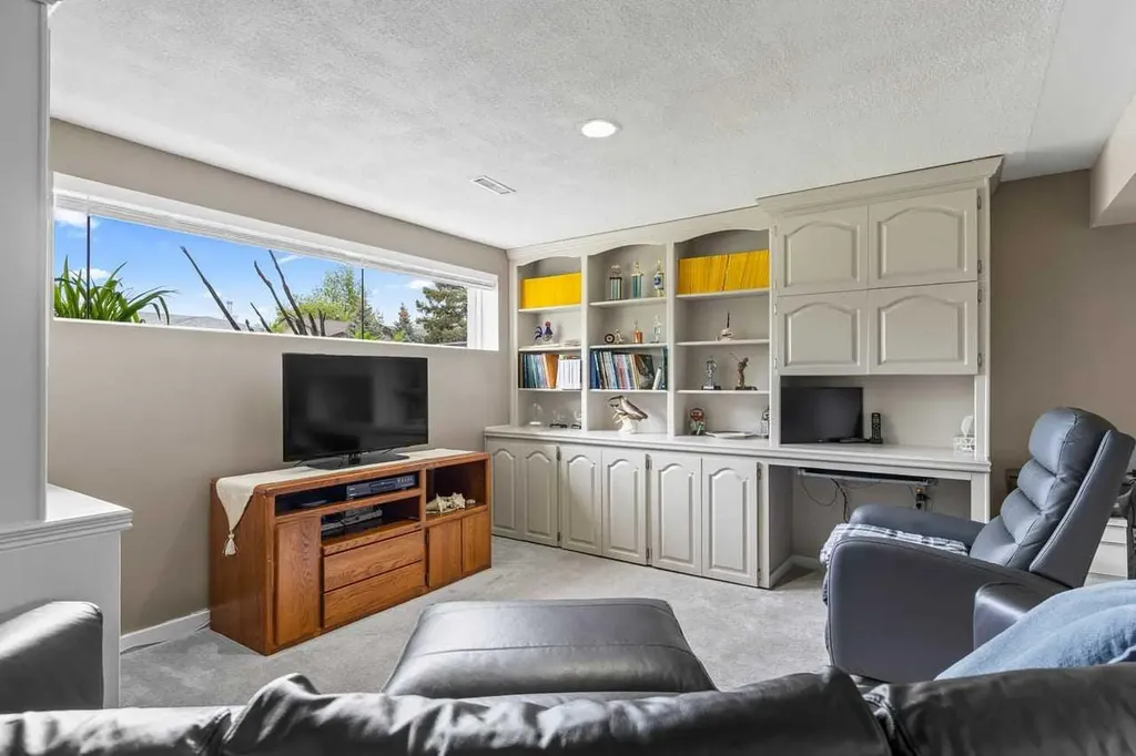 5019 Marshall Road NE Calgary AB T2A 2Y7